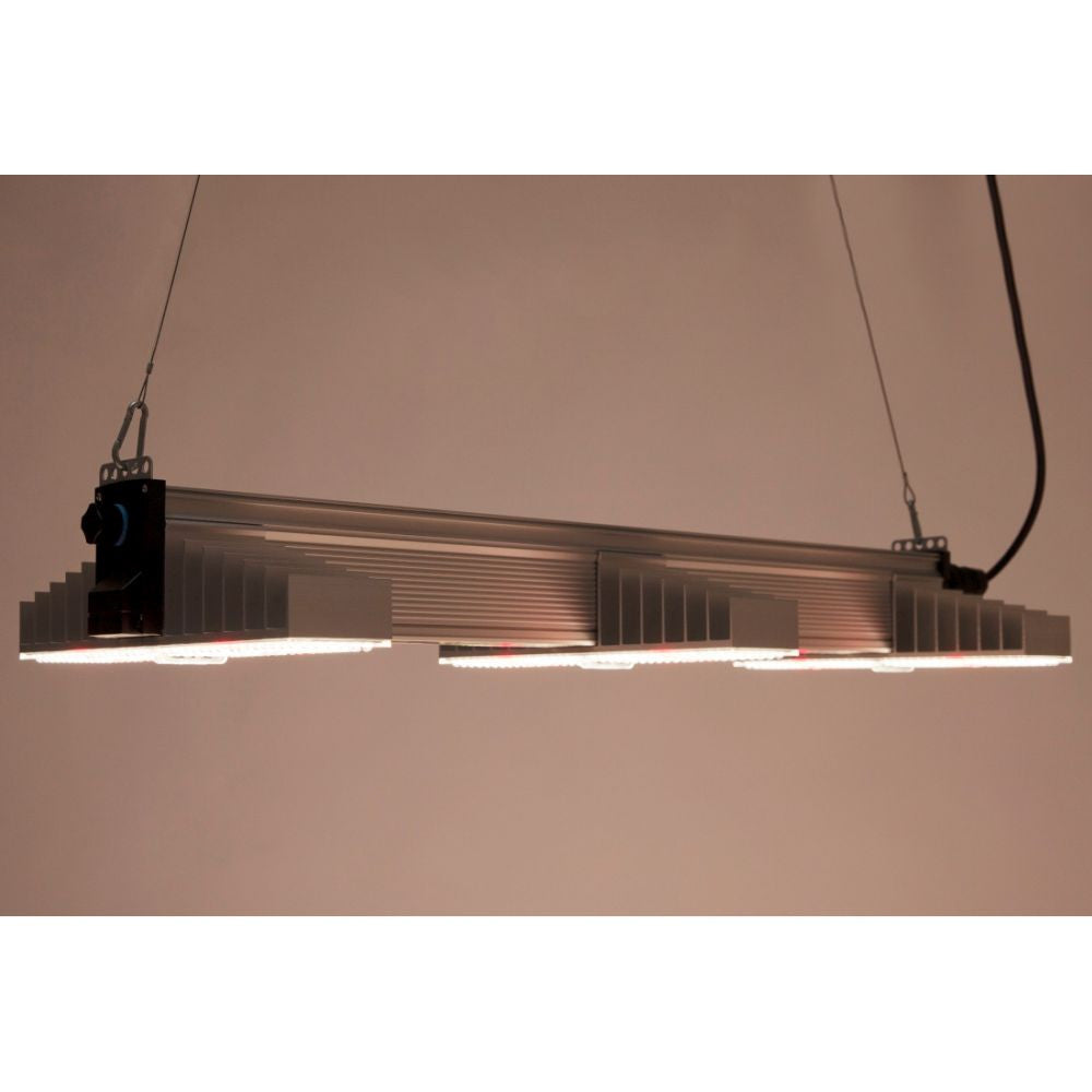 SANlight EVO 3-100 1.5 200W LED Grow Light – Premium Vollspektrum LED